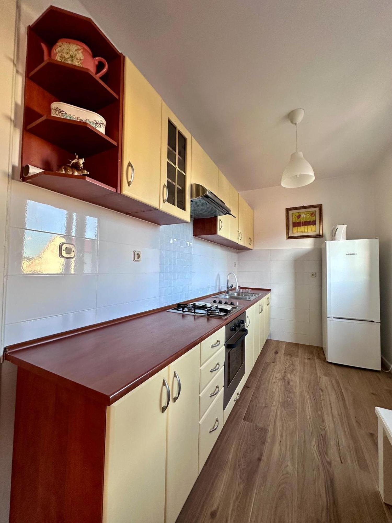 Apartment Ana Бетина Екстериор снимка