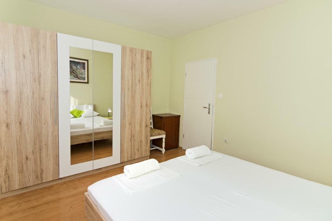 Apartment Ana Бетина Екстериор снимка