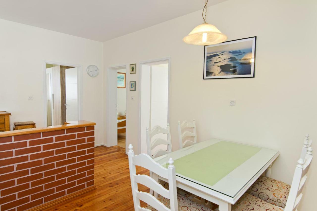 Apartment Ana Бетина Екстериор снимка